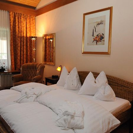 באד גריסבאך Hotel Glockenspiel מראה חיצוני תמונה
