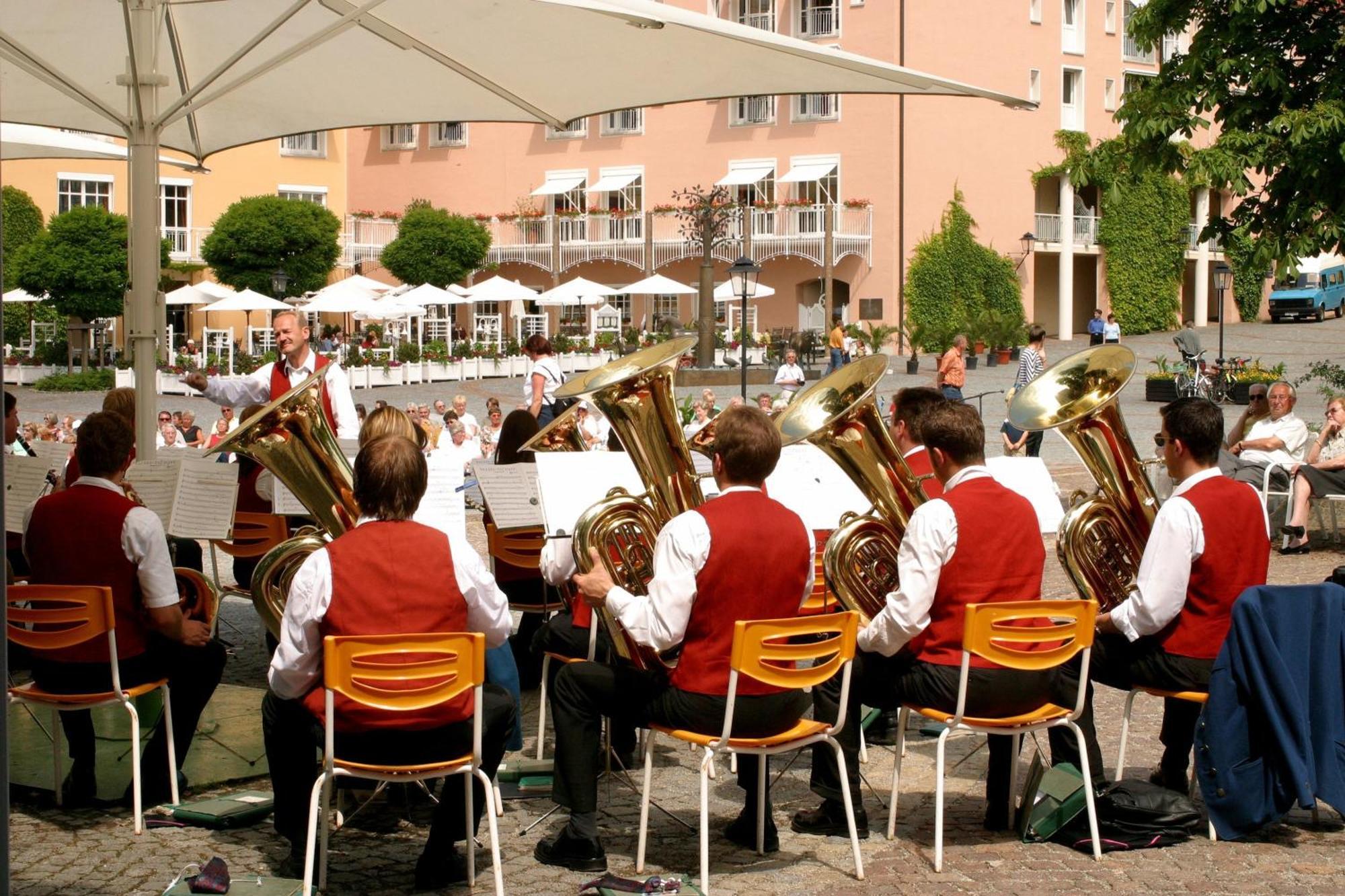 באד גריסבאך Hotel Glockenspiel מראה חיצוני תמונה