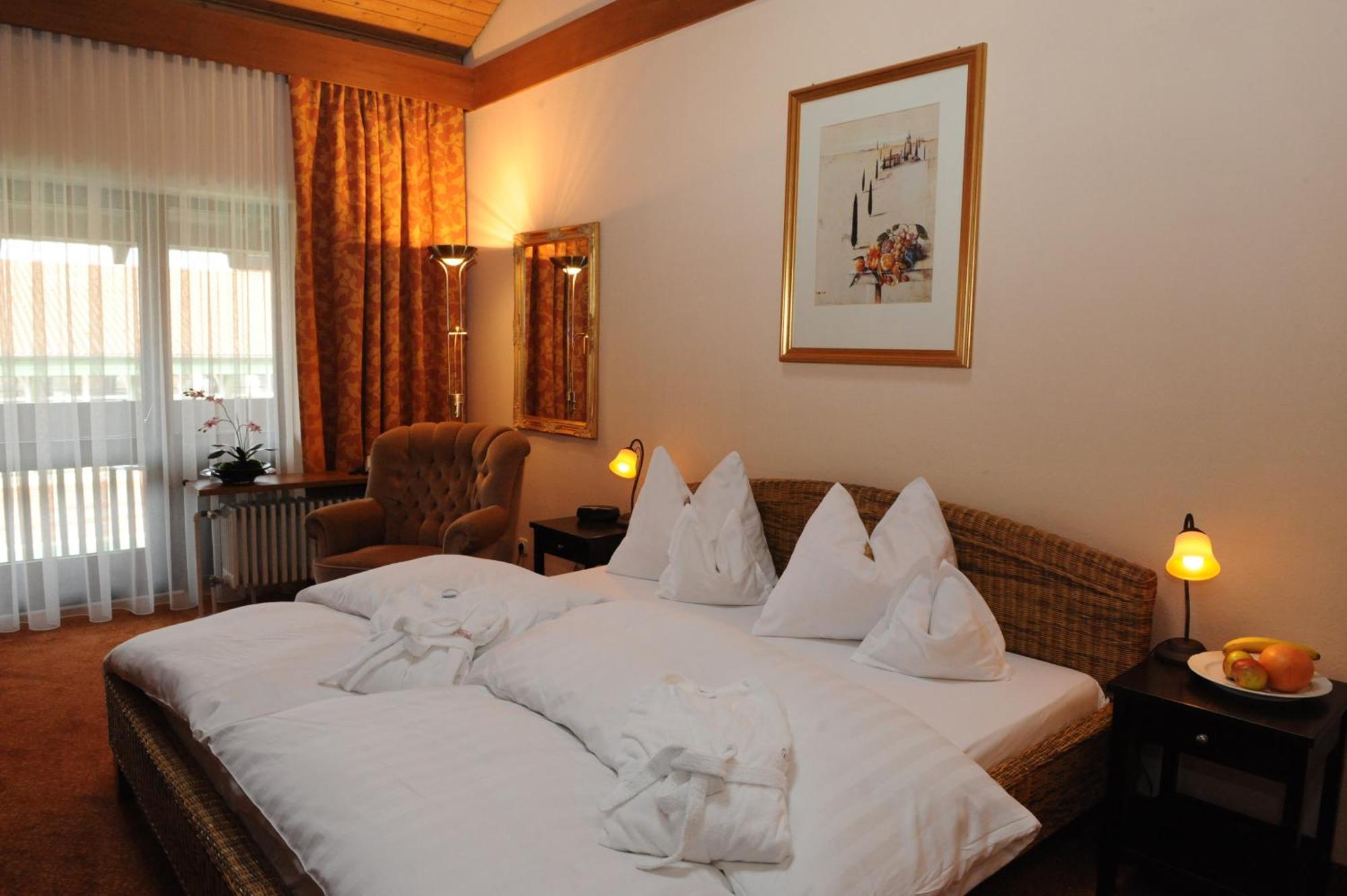 באד גריסבאך Hotel Glockenspiel מראה חיצוני תמונה