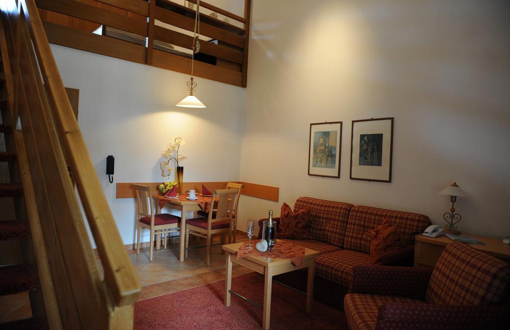 באד גריסבאך Hotel Glockenspiel מראה חיצוני תמונה