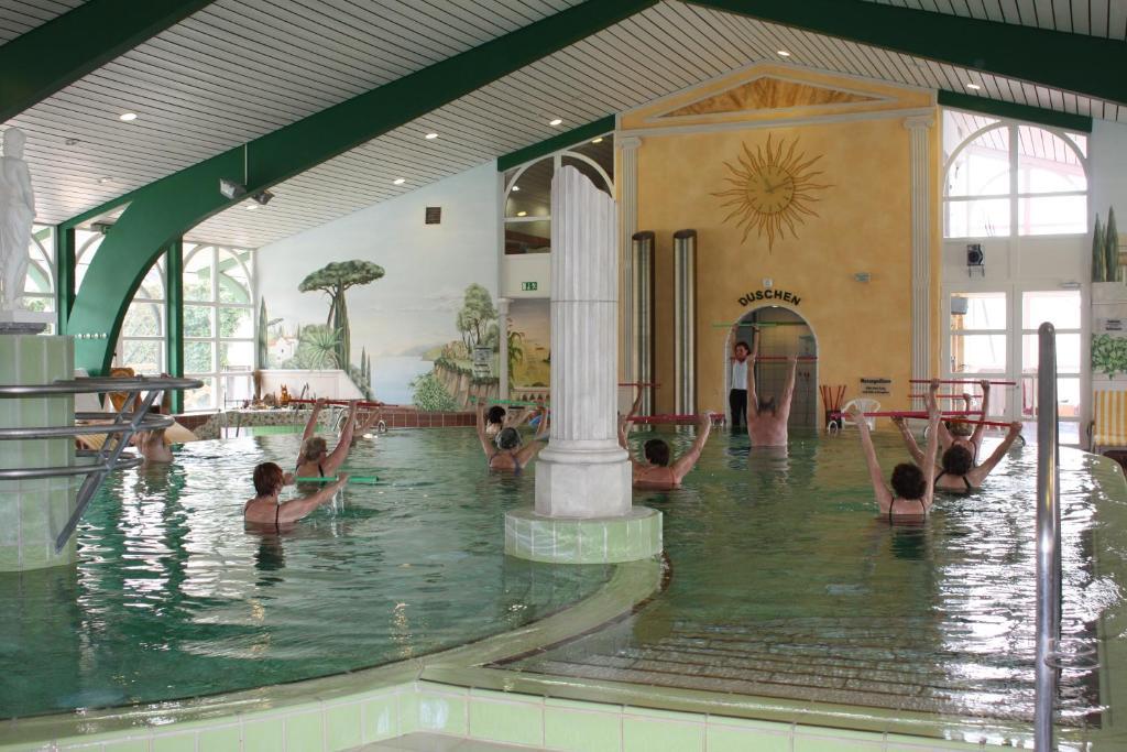 באד גריסבאך Hotel Glockenspiel מראה חיצוני תמונה